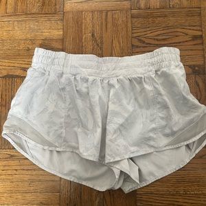 Lululemon Hotty Hot Shorts Size 8